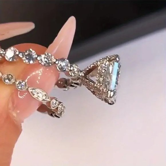 Delicate 2pcs/set Rings Square Cut Shiny Zircon Rings For Women Bridal - Picture 2 of 4